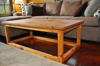 Стол Айнажи