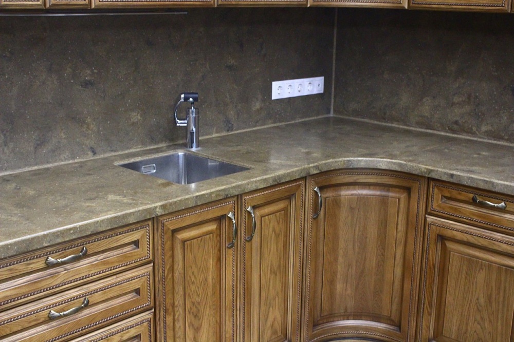 Кухня с фасадами из массива дуба