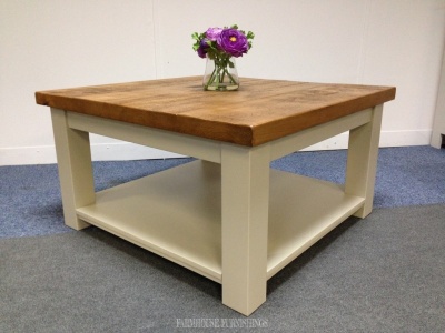 Стол Шилуте