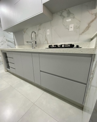 Кухонный гарнитур модерн 2