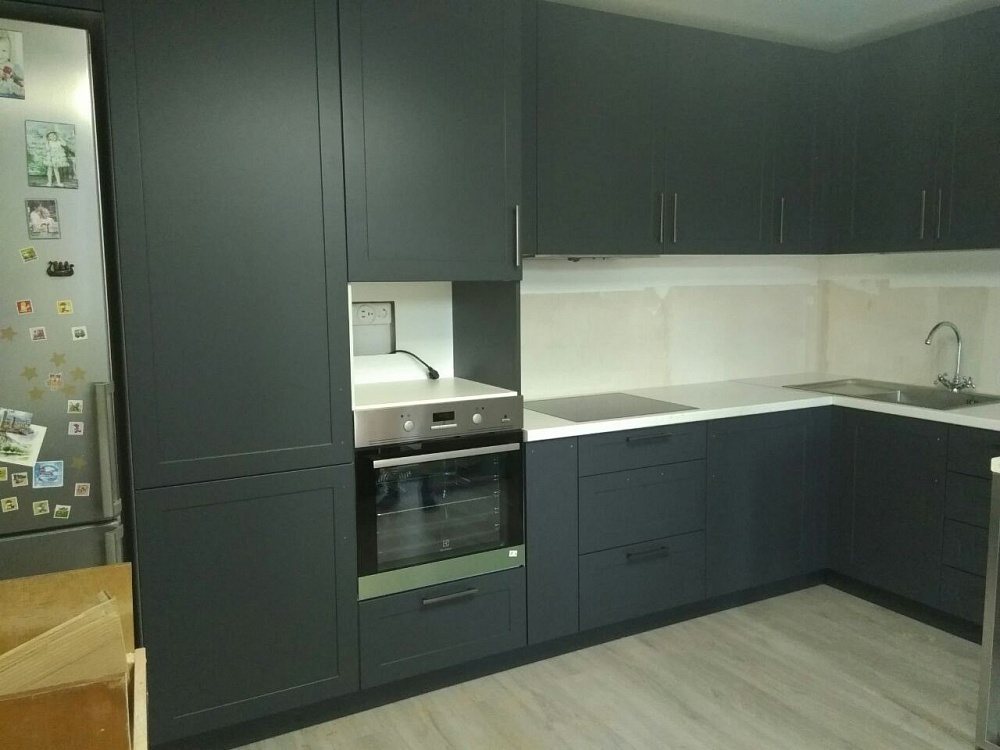 Кухня с фасадами МДФ пленка