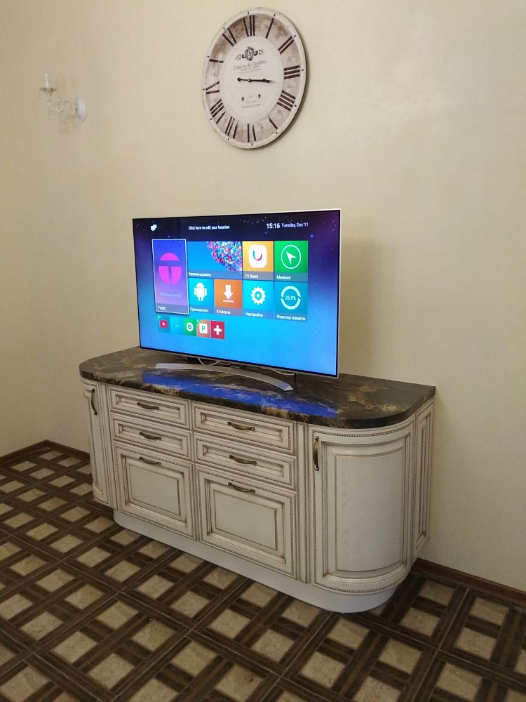 Комод с Фасадами из массива дуба