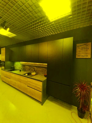 Кухня в по дизайнерскому проекту клиента